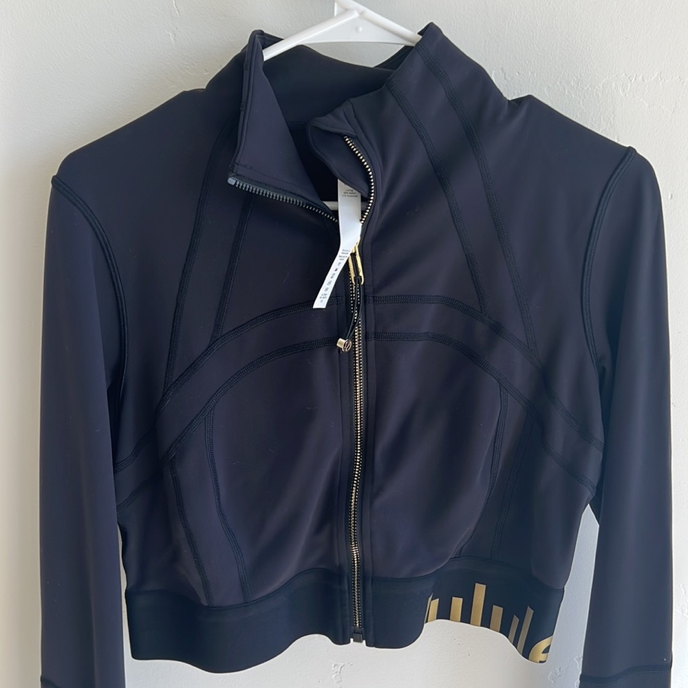 Gold zipper⭐️ lululemon jacket